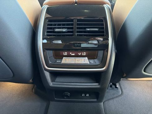 Used 2025 BMW X5 M60i AWD/4WD image 18