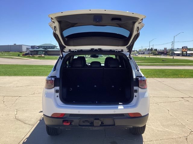 Used 2024 Jeep Compass Trailhawk w/ Trailer Tow Group AWD/4WD image 6