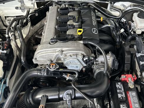 Used 2018 MAZDA MX-5 Miata Grand Touring RWD image 23