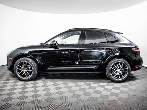 Certified 2026 Porsche Macan AWD/4WD image 2