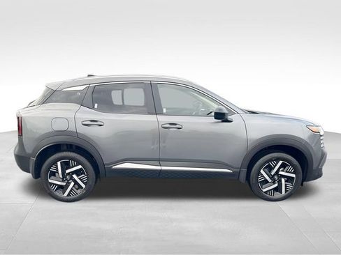 Used 2026 Nissan Kicks SV FWD image 9