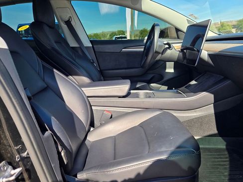 Used 2021 Tesla Model Y Long Range AWD/4WD image 17