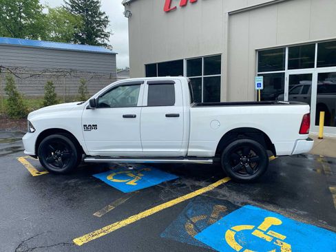 Used 2019 RAM 1500 Express w/ Express Value Package AWD/4WD image 14