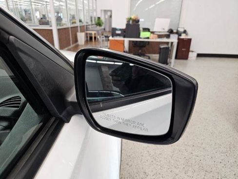 Used 2021 Nissan Kicks S FWD image 33
