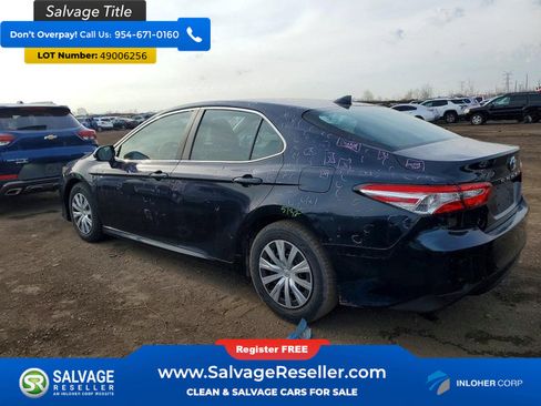 Used 2019 Toyota Camry image 3