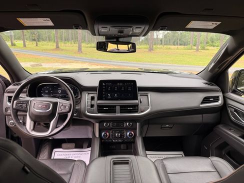 Used 2023 GMC Yukon SLT AWD/4WD image 14