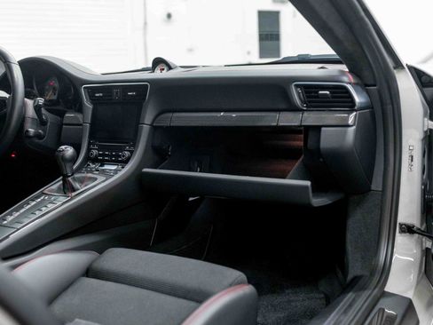 Used 2018 Porsche 911 GT3 RWD image 81