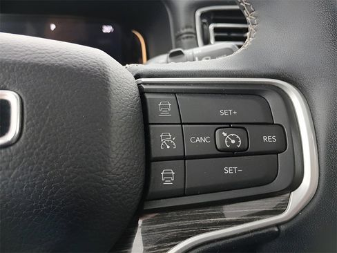 Used 2022 Jeep Wagoneer Series II w/ Premium Group I image 22