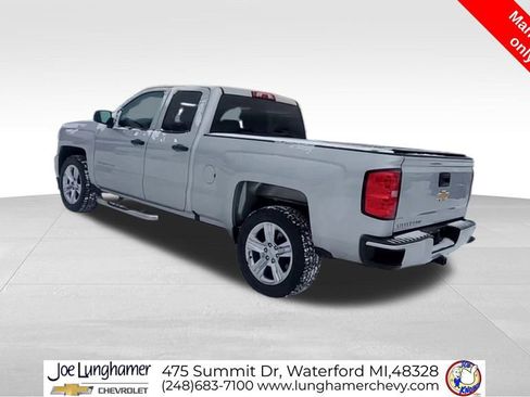Used 2018 Chevrolet Silverado 1500 Custom w/ Custom Value Package image 7