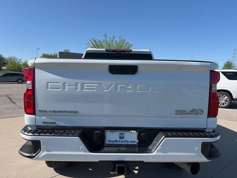 Used 2022 Chevrolet Silverado 2500 High Country w/ Z71 Off-Road Package image 7