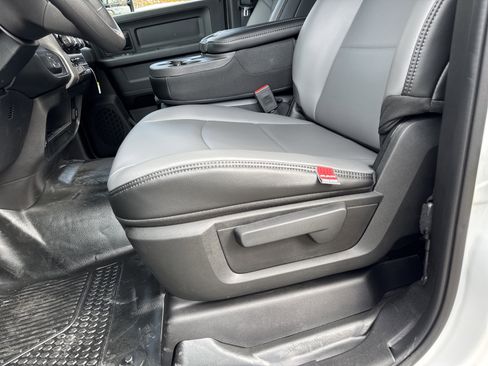 New 2026 RAM 2500 Tradesman w/ Chrome Appearance Group image 9