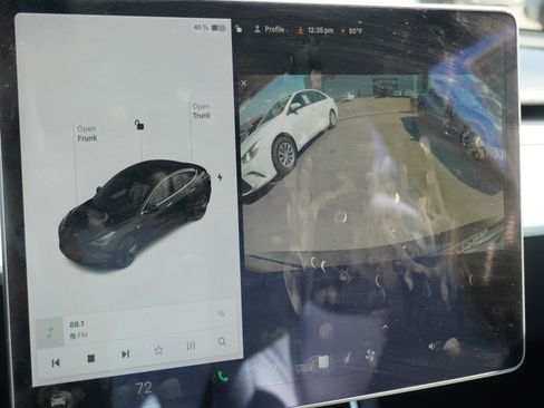 Used 2018 Tesla Model 3 Long Range image 25