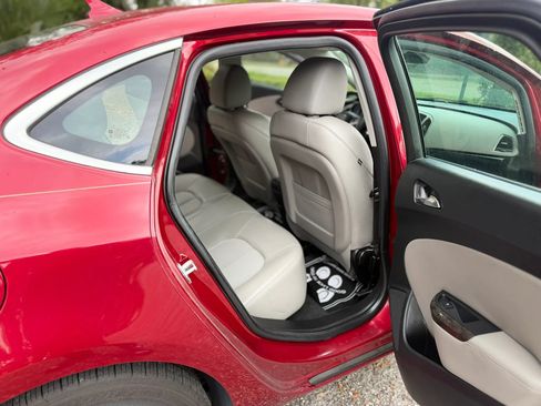 Used 2013 Buick Verano FWD image 5