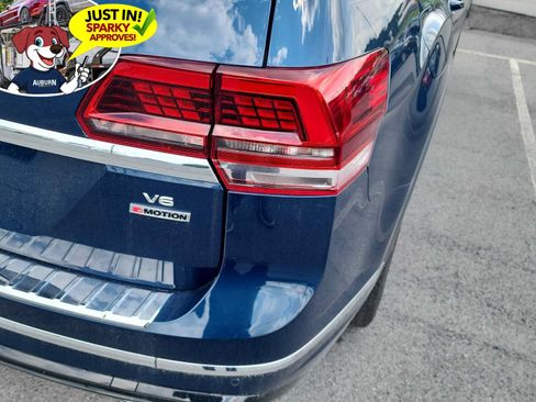 Used 2019 Volkswagen Atlas SEL R-Line AWD/4WD image 3