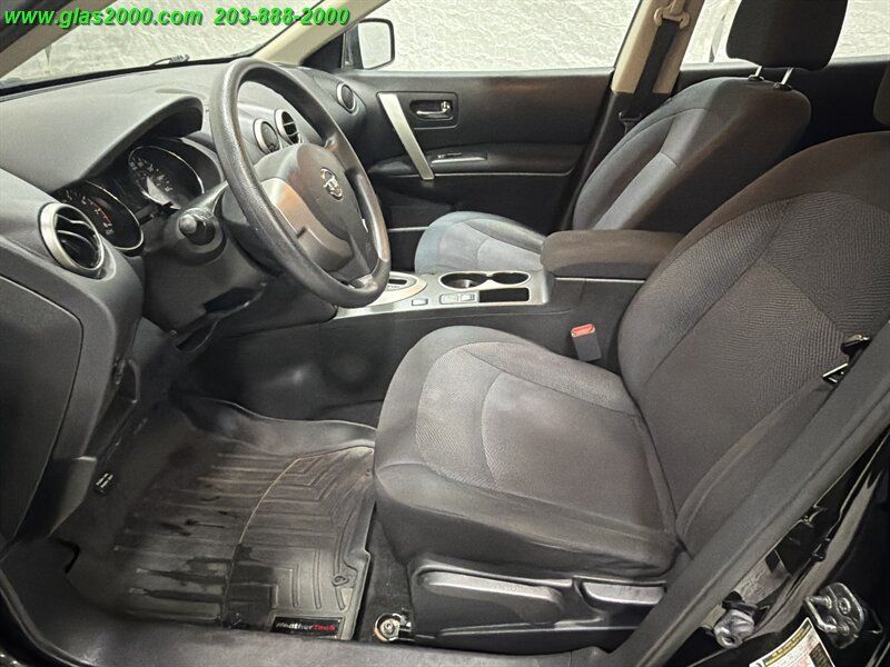 Used 2014 Nissan Rogue S AWD/4WD image 17