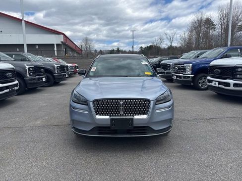 Used 2022 Lincoln Corsair AWD w/ Premium Package image 2