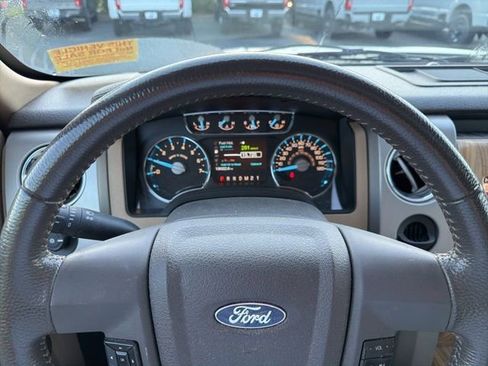Used 2011 Ford F150 Lariat w/ Lariat Chrome Pkg RWD image 4