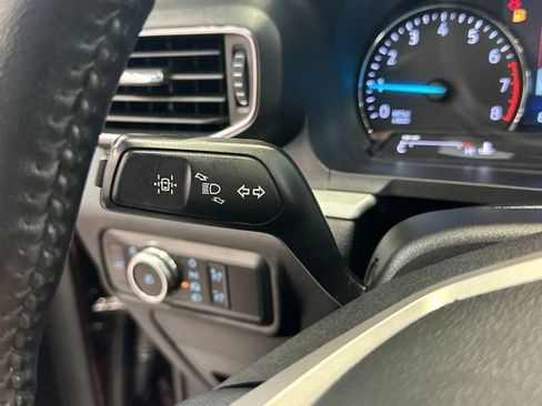 Used 2022 Ford Explorer XLT w/ Equipment Group 202A AWD/4WD image 38
