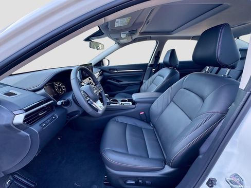 New 2025 Nissan Altima 2.5 SR w/ SR Premium Package image 20