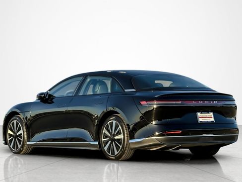 Used 2024 Lucid Air Touring image 3