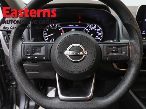 Used 2023 Nissan Rogue S AWD/4WD image 10