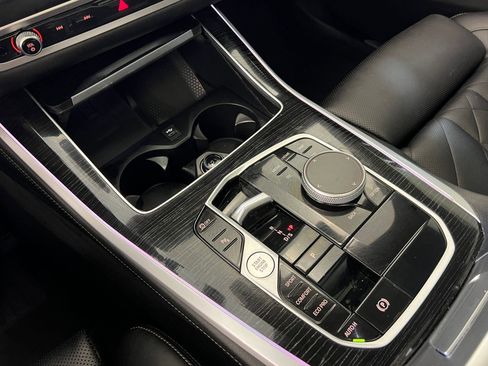 Used 2026 BMW X5 sDrive40i w/ Premium Package RWD image 19