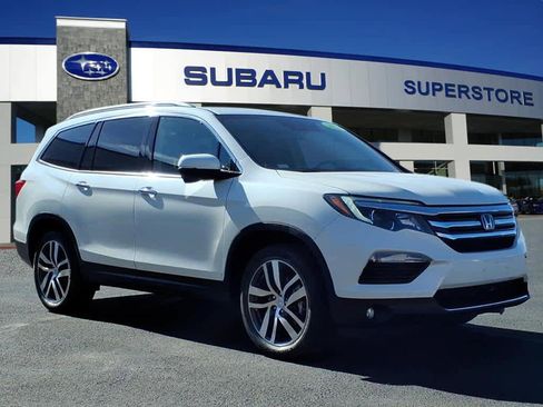 Used 2018 Honda Pilot Touring image 1