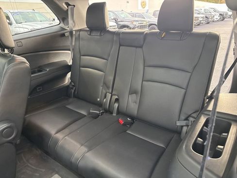 Used 2016 Honda Pilot Elite image 11