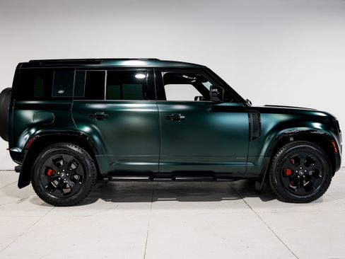 Used 2023 Land Rover Defender 110 X image 2