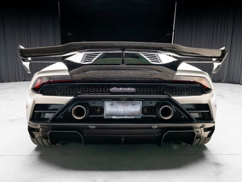 Used 2021 Lamborghini Huracan EVO RWD image 42