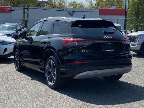 Used 2022 Audi Q4 e-tron Prestige AWD/4WD image 5