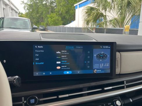 Used 2025 Hyundai Santa Fe SEL image 20