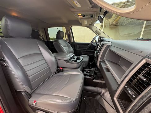 Used 2018 RAM 2500 Tradesman w/ Chrome Appearance Group AWD/4WD image 28