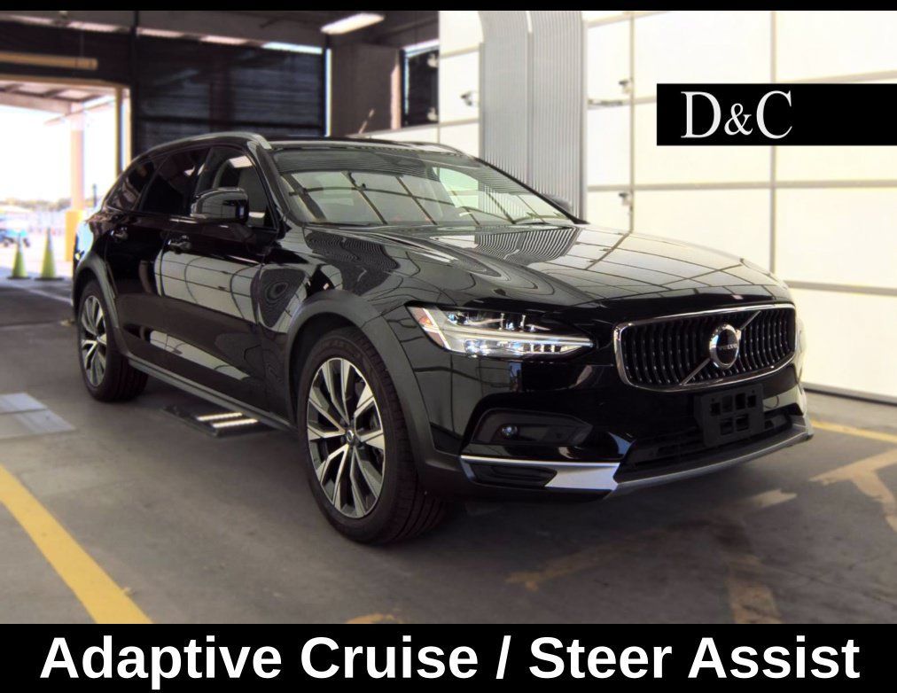 Used 2022 Volvo V90 B6 Cross Country w/ Climate Package AWD/4WD image 1