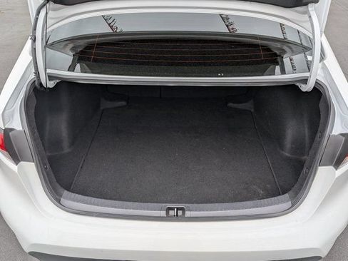 Used 2025 Toyota Corolla LE w/ Convenience Package FWD image 10