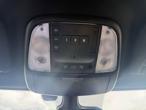 Used 2024 Dodge Durango GT RWD image 26