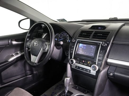 Used 2013 Toyota Camry SE w/ Leather Pkg FWD image 24