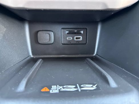 Used 2023 GMC Acadia Denali AWD/4WD image 25