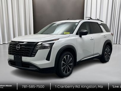 New 2026 Nissan Pathfinder Platinum w/ Cargo Package