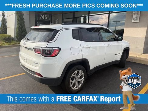 Used 2024 Jeep Compass Latitude AWD/4WD image 4