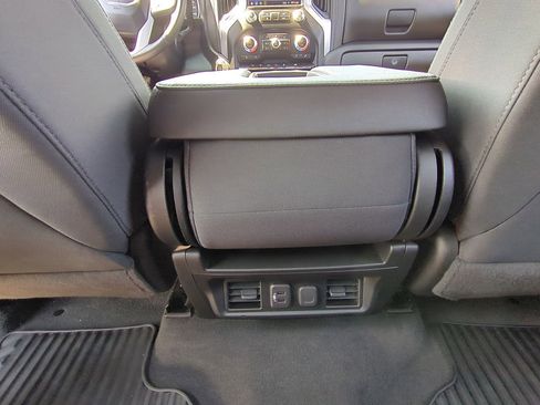 Used 2022 GMC Sierra 1500 SLE w/ Driver Alert Package I image 20