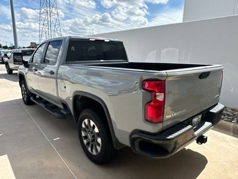 Used 2025 Chevrolet Silverado 2500 Custom w/ Custom Value Package AWD/4WD image 4