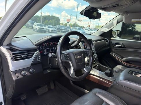 Used 2020 GMC Yukon SLT w/ Premium Edition AWD/4WD image 4