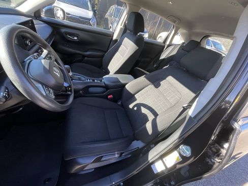 Used 2024 Honda HR-V LX image 8