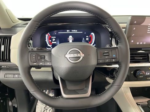 New 2026 Nissan Pathfinder SL w/ SL Premium Package image 20