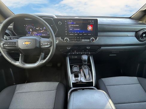 Used 2025 Chevrolet Colorado W/T w/ Advanced Trailering Package image 8