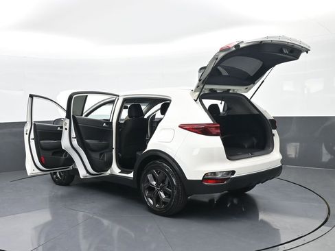 Used 2022 Kia Sportage LX w/ LX FWD Value Edition Package image 64