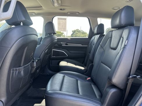 Used 2023 Kia Telluride S w/ S Sunroof Package FWD image 23