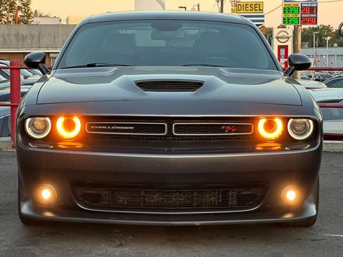 Used 2022 Dodge Challenger R/T w/ Plus Package image 2