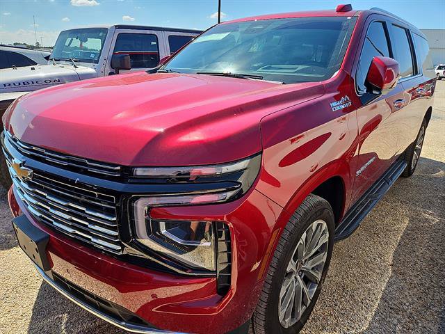 Used 2025 Chevrolet Suburban High Country w/ Sun And Tow Package AWD/4WD image 1